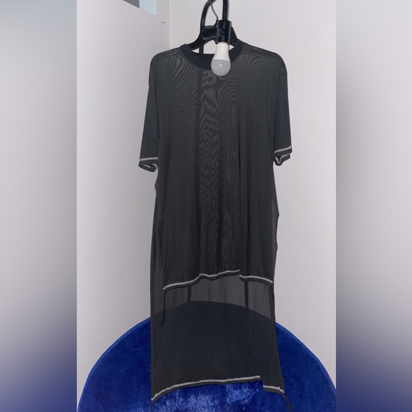 ASOS DESIGN Relaxed T-Shirt with Extreme Longline Stepped Hem in Mesh - Picture 1 of 5